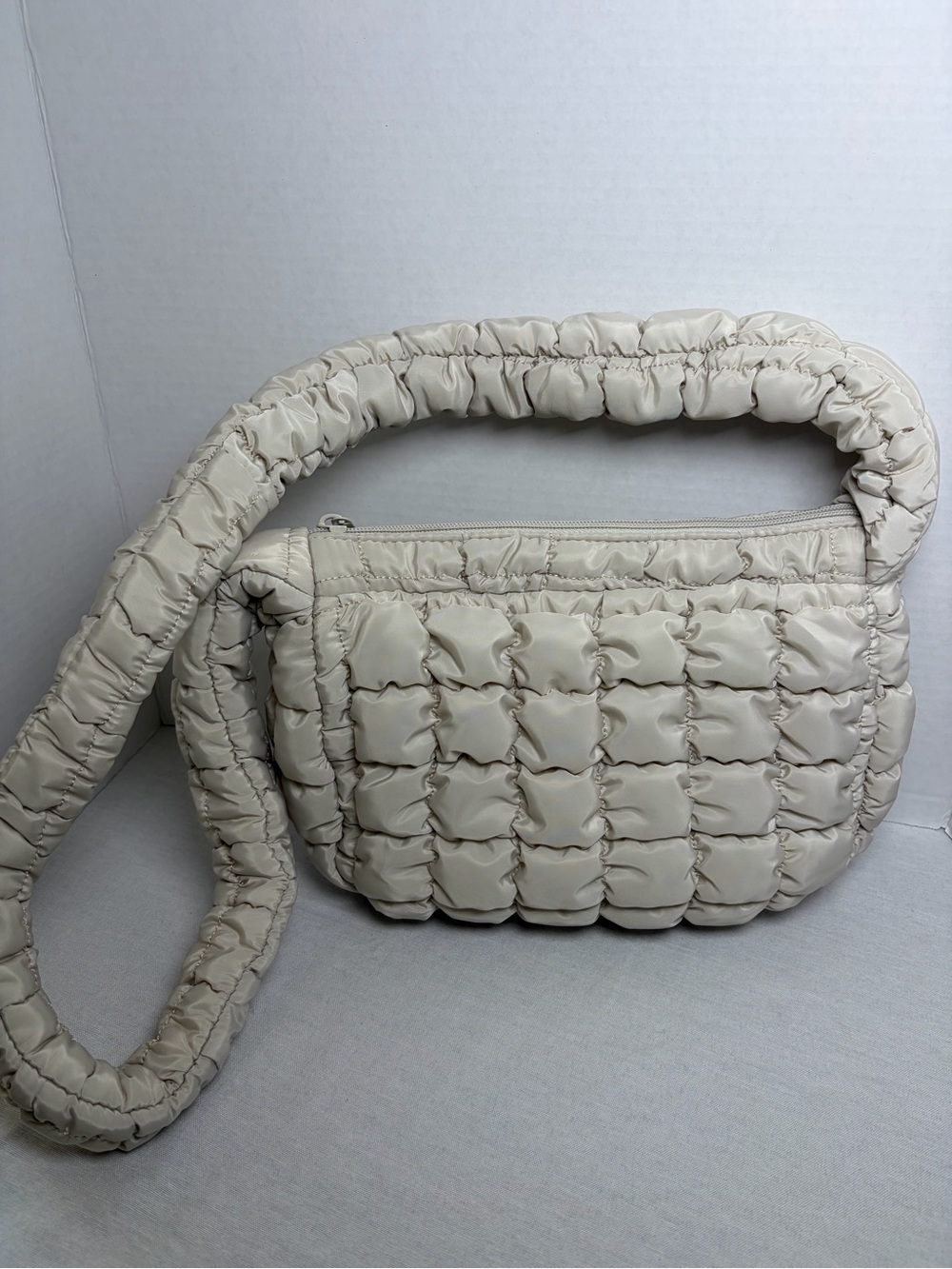 Wild Fable Light Taupe Puffer Shoulder Bag Quilted Puffy Tote Purse